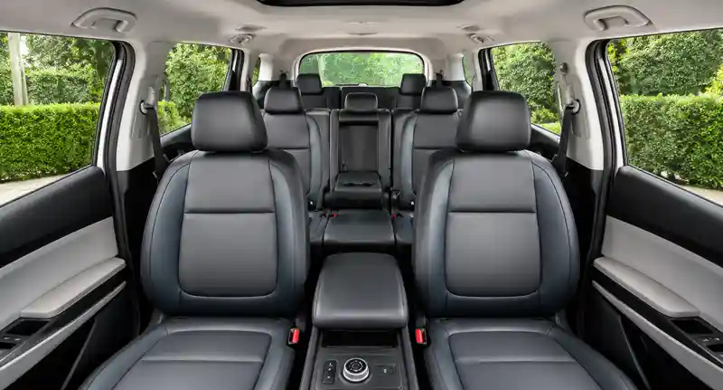 Kia Carens Interior