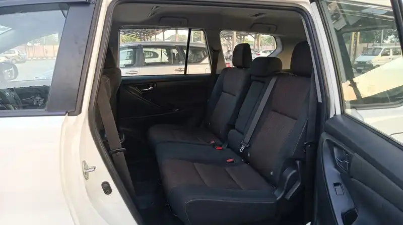 Toyota Crysta Seats